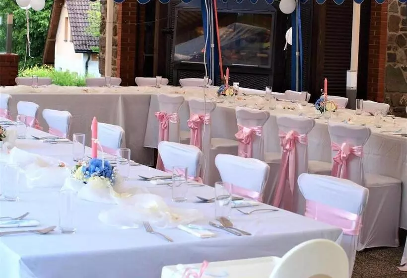 Majatalo Penzion Orlov