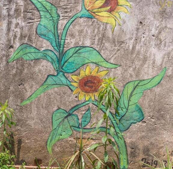 Hi Grey Hostel Xingping