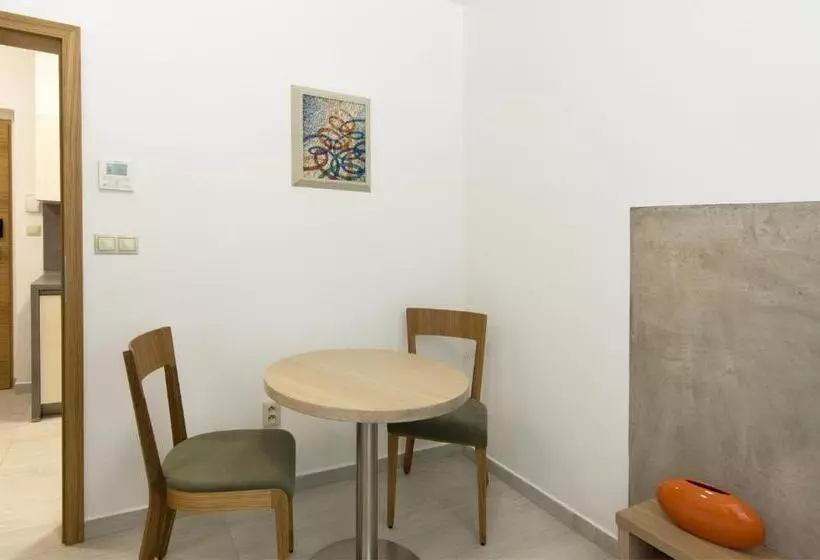 Hotelli A Restaurace U Stavaře