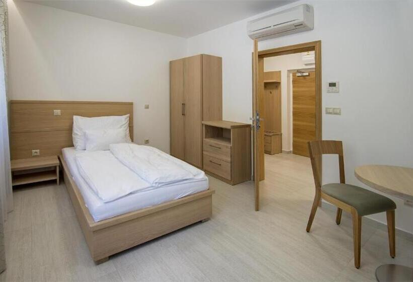 فندق A Restaurace U Stavaře