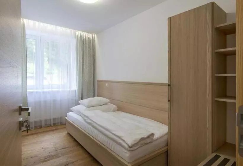 Hotelli A Restaurace U Stavaře