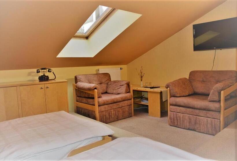 ホテル Zámeček Na čeladné