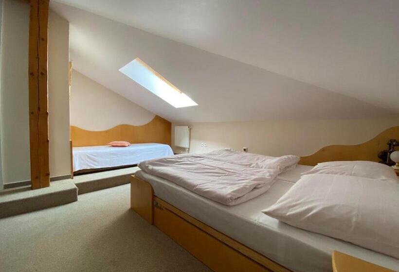 ホテル Zámeček Na čeladné