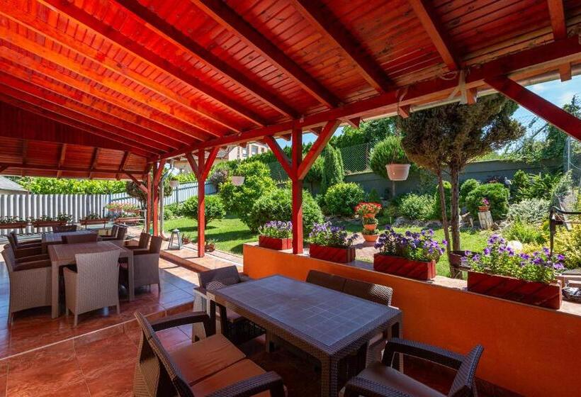 پانسیون Erika Vendégház