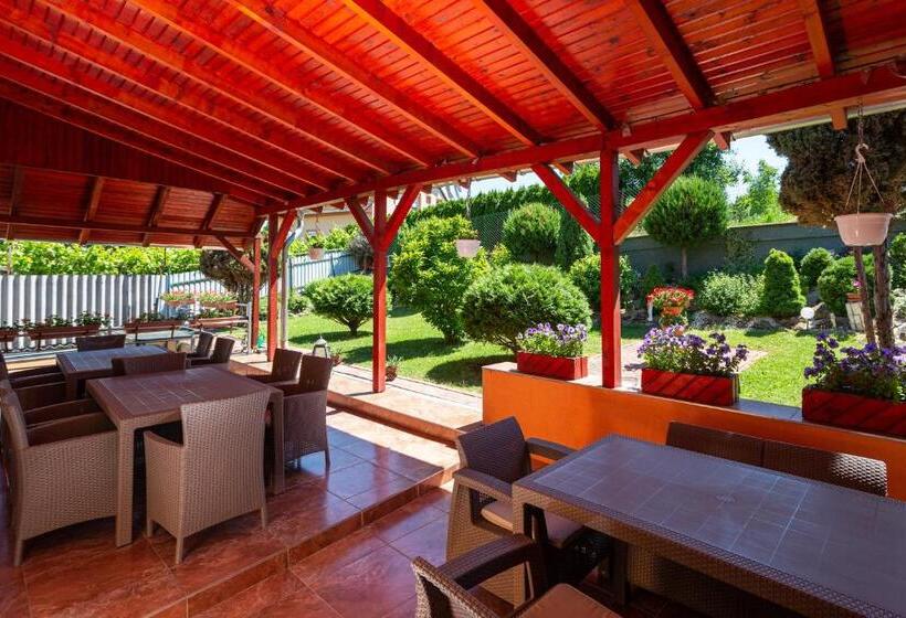 پانسیون Erika Vendégház