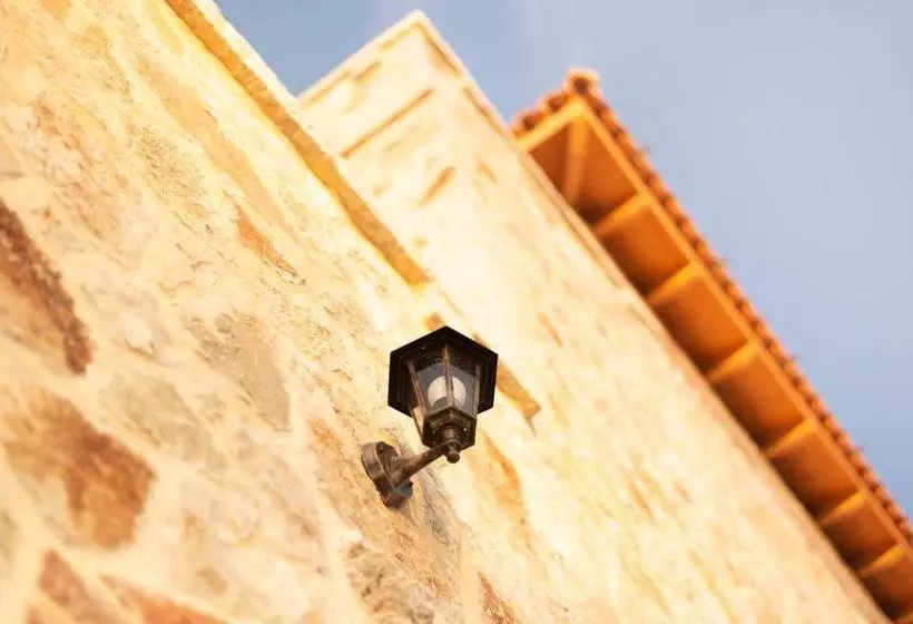 هتل Stonevilla Buta