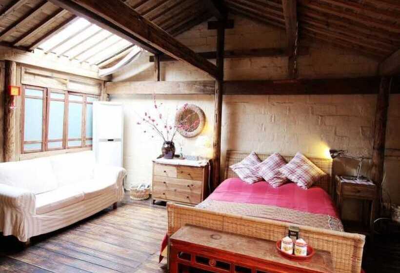 Pig S Inn Huangshan Xidi