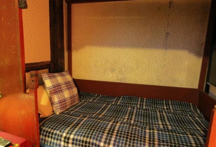 Pig S Inn Huangshan Xidi