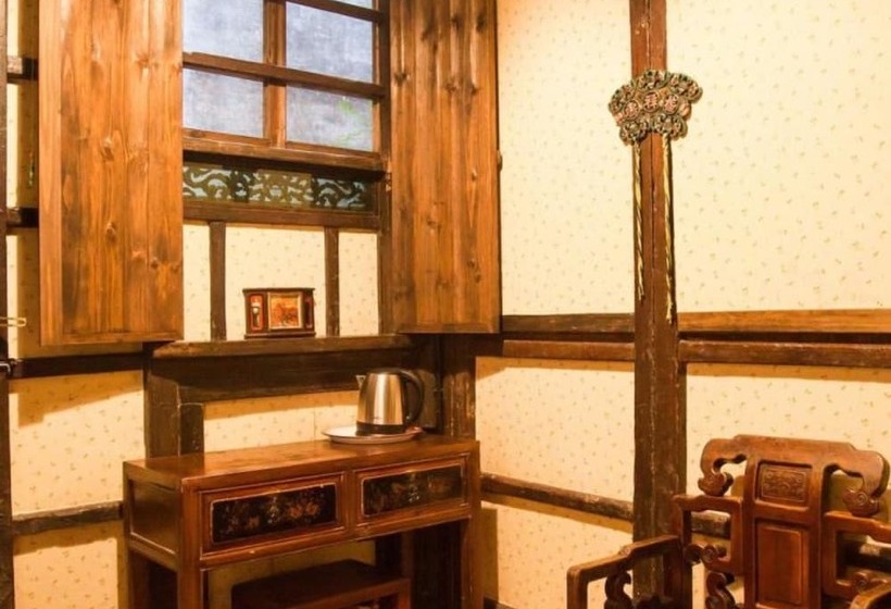 Pig S Inn Huangshan Xidi