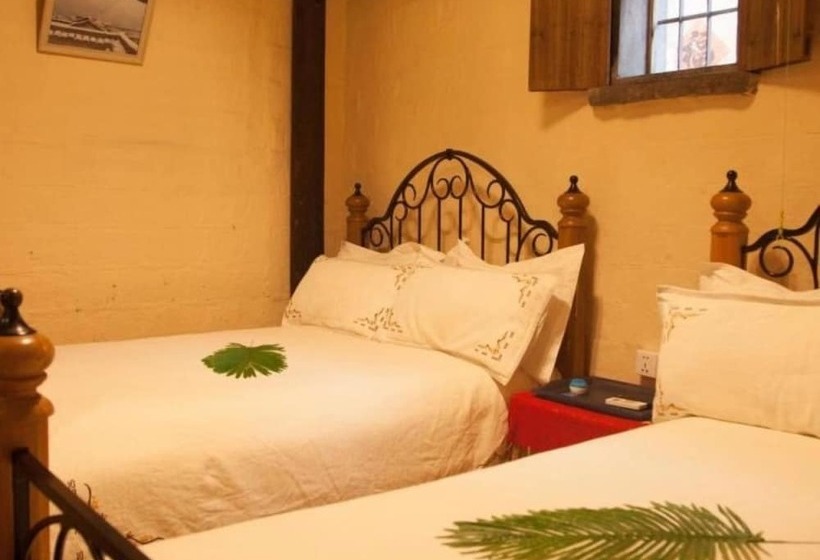 Pig S Inn Huangshan Xidi