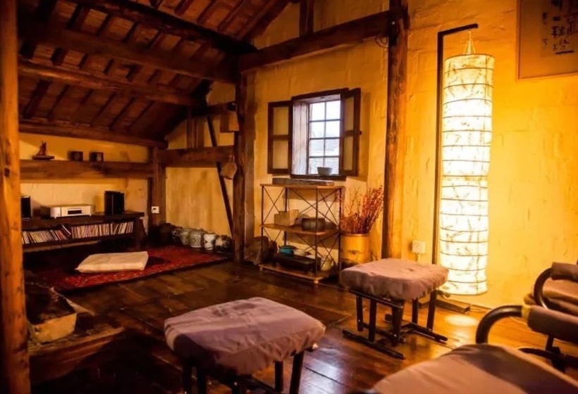 Pig S Inn Huangshan Xidi