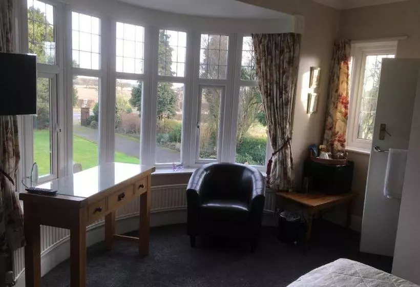 Aamiaismajoitus (B&B) Westergate House