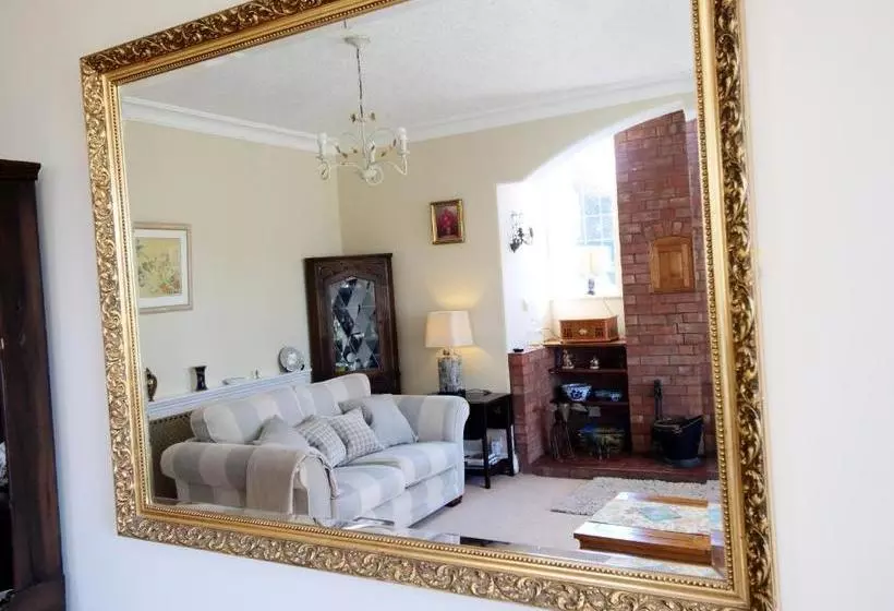 Aamiaismajoitus (B&B) Westergate House