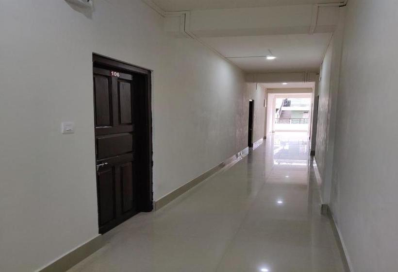 ホテル Oyo 45654 Saw Aiom Residency