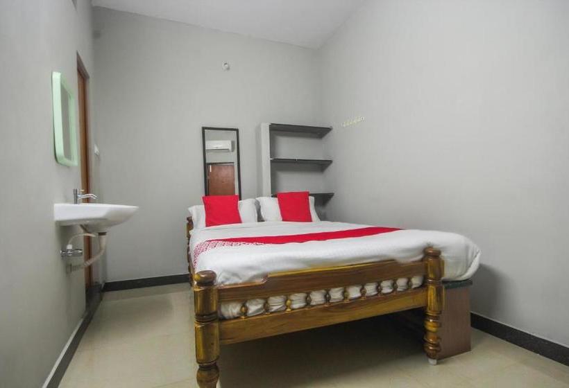 בית מלון כפרי Oyo 68192 Jdi Inn