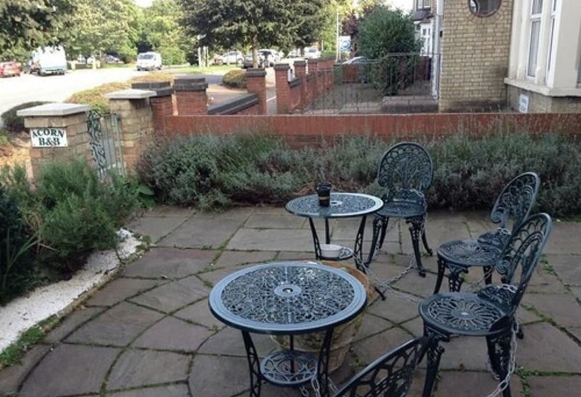 هتل Acorn Guest House