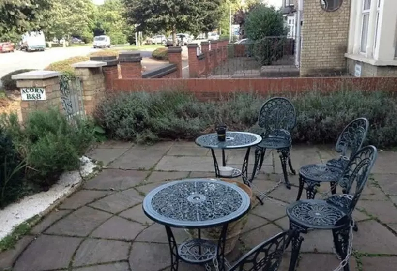 Hotel Acorn Guest House