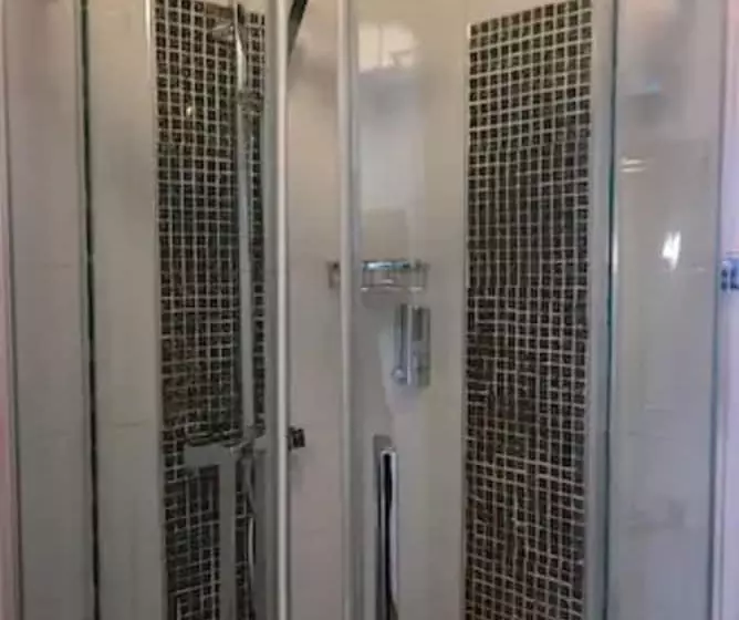 Hotel Acorn Guest House