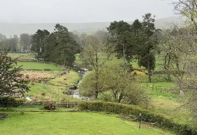 ホテル Lovelady Shield Country House