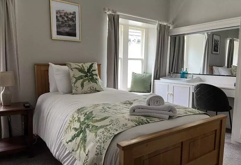 ホテル Lovelady Shield Country House