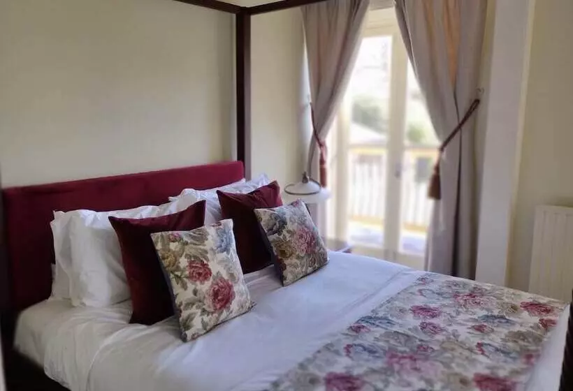 ホテル Lovelady Shield Country House