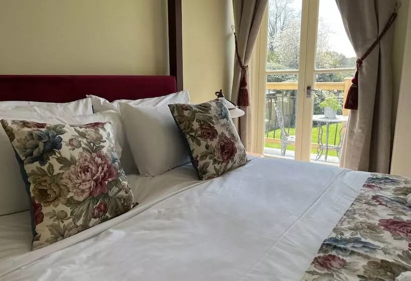 ホテル Lovelady Shield Country House