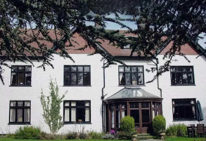 Отель The Nyton Guesthouse