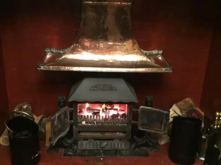 Отель The Nyton Guesthouse