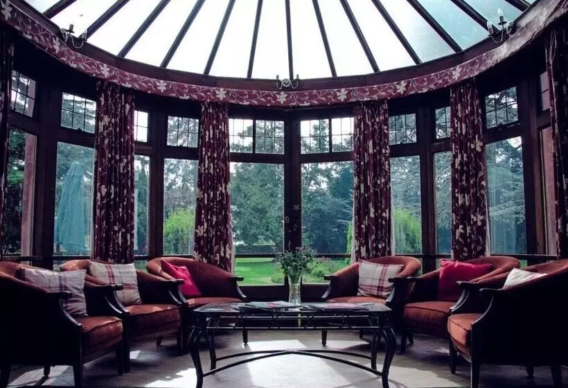 Отель The Nyton Guesthouse