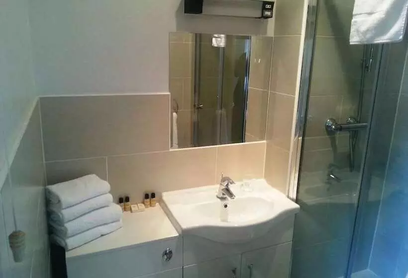 Отель The Nyton Guesthouse