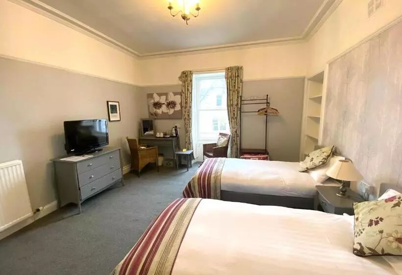 The County Hotel   Self Check In, Speed Wi Fi, Free Parking, Central Location