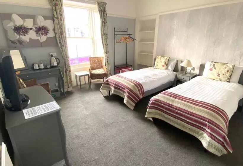 The County Hotel   Self Check In, Speed Wi Fi, Free Parking, Central Location