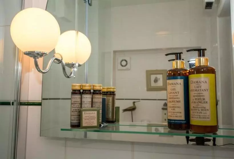 Отель The Langbury