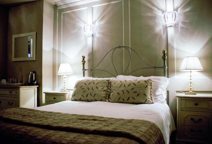 هتل White Horse & Griffin