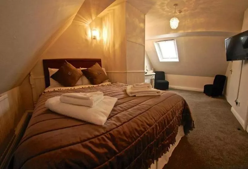 בית מלון כפרי White Horse & Griffin