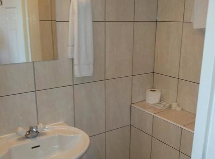 هتل West Cromwell