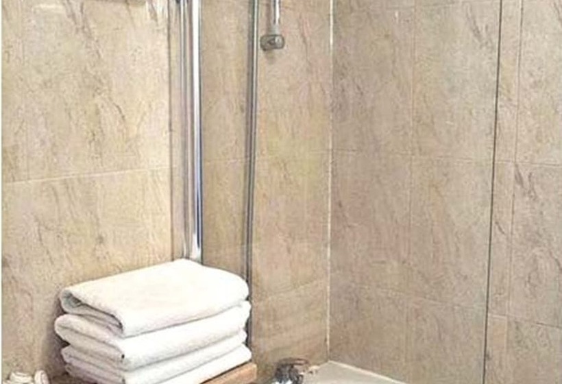 هتل West Cromwell