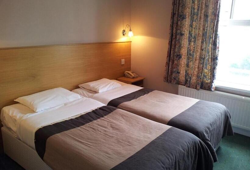 هتل West Cromwell