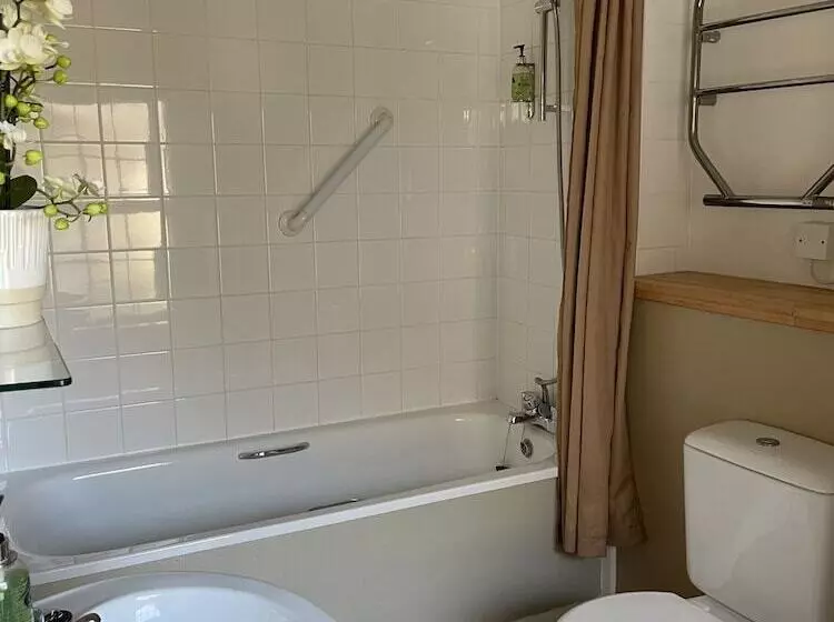 בית מלון כפרי White Hart