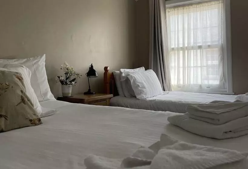 בית מלון כפרי White Hart