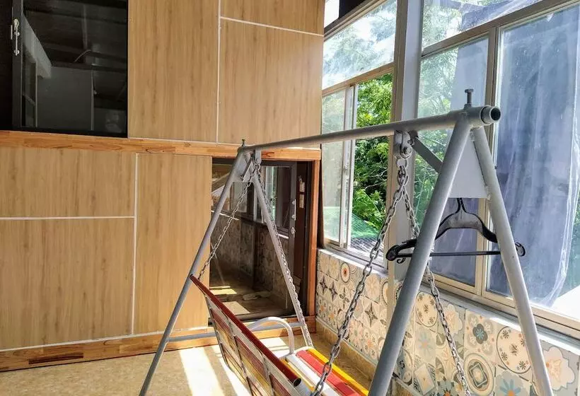 هاستل Q  Homestay Garden Villa