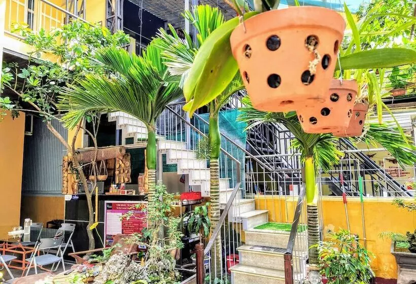 هاستل Q  Homestay Garden Villa