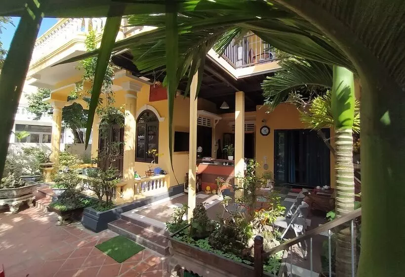 هاستل Q  Homestay Garden Villa