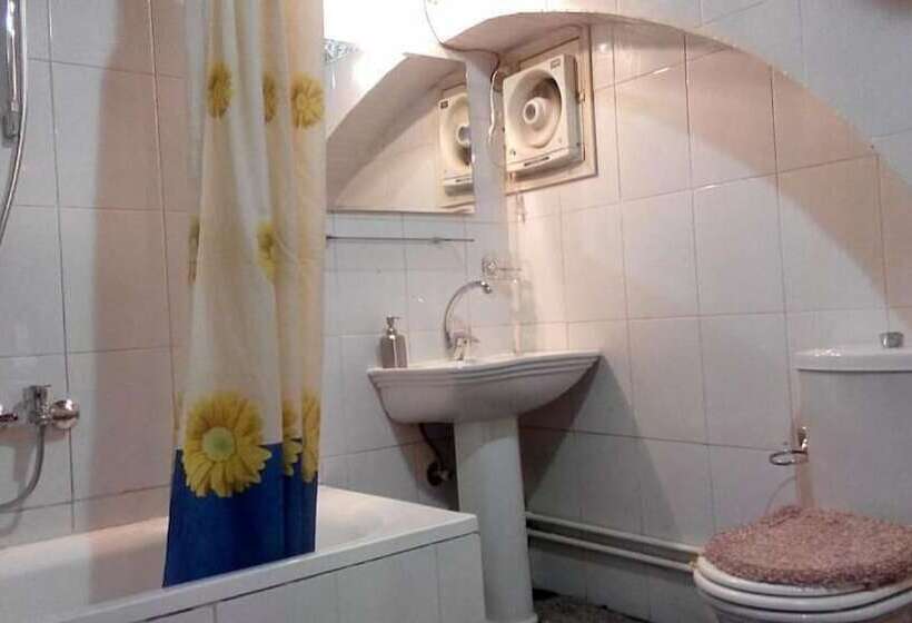 تختخواب و صبحانه Eskaleh Nubian House