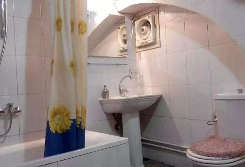 تختخواب و صبحانه Eskaleh Nubian House