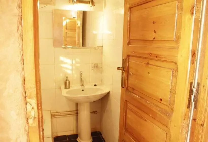 تختخواب و صبحانه Eskaleh Nubian House