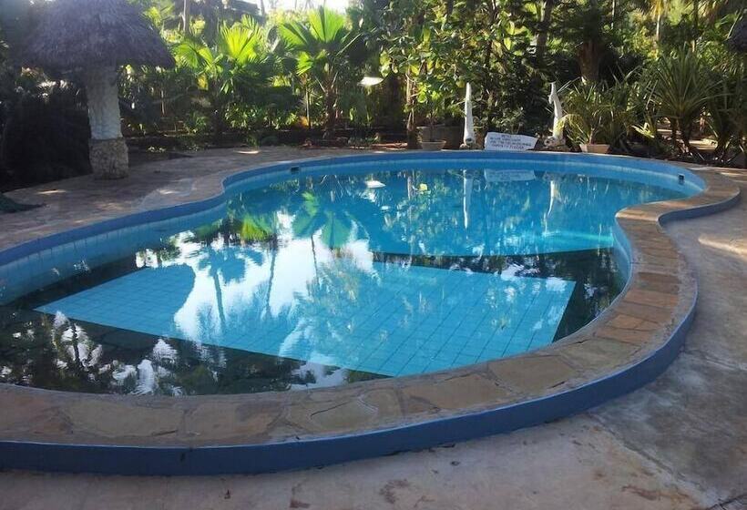 Dream Of Africa Cottages Kanamai