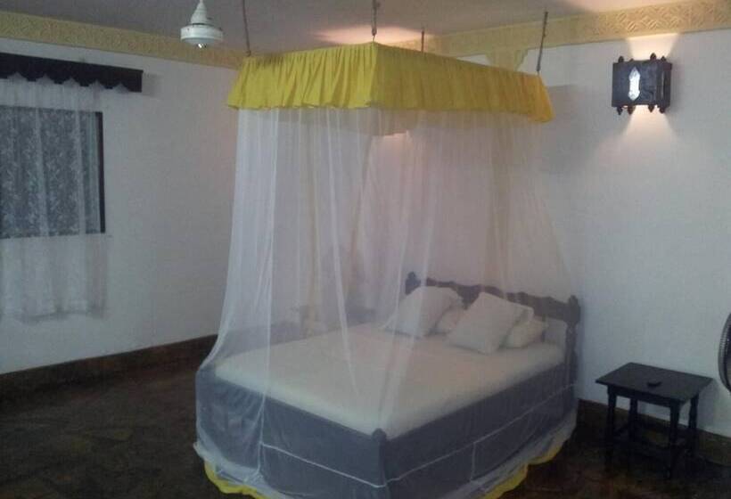 Dream Of Africa Cottages Kanamai