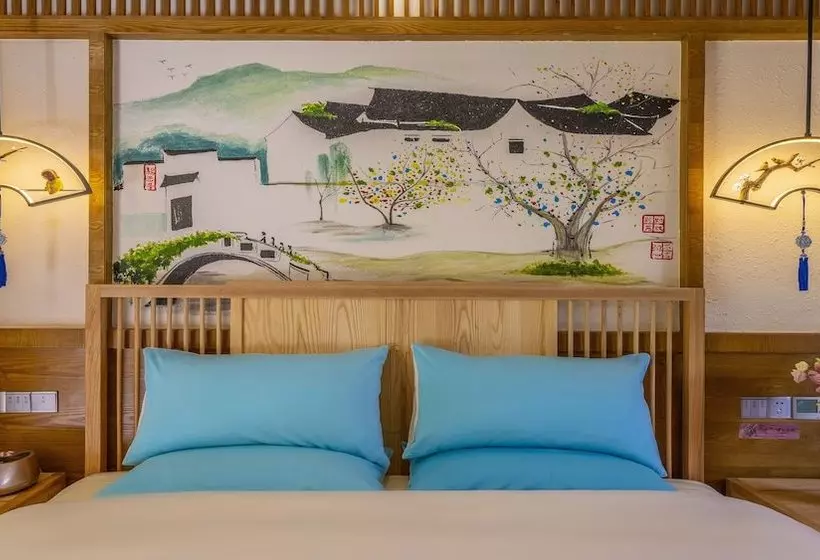 Hostelli Floral  · Rushuang Courtyard Lijiang