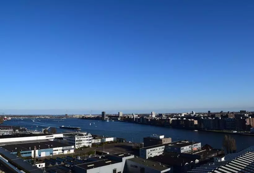 Hotelli Holiday Inn Express Amsterdam   North Riverside, An Ihg